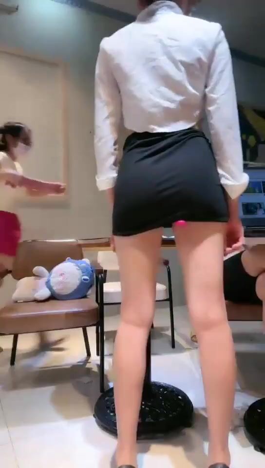 Tranh thủ quán cafe o có ai, 3 e Gái Xinh Loli Móc lồn Nhét sex toy Thủ Dâm rên rỉ